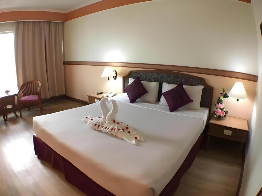 האט יאי Sakura Hotel מראה חיצוני תמונה