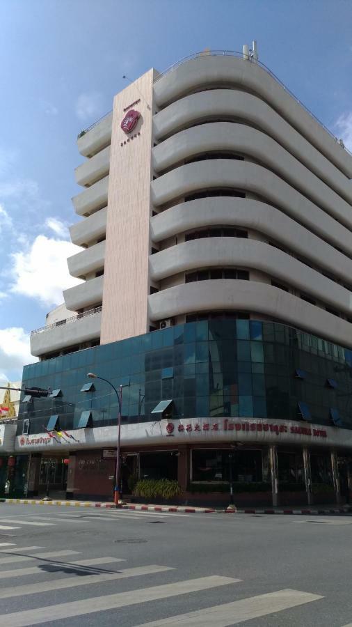 האט יאי Sakura Hotel מראה חיצוני תמונה